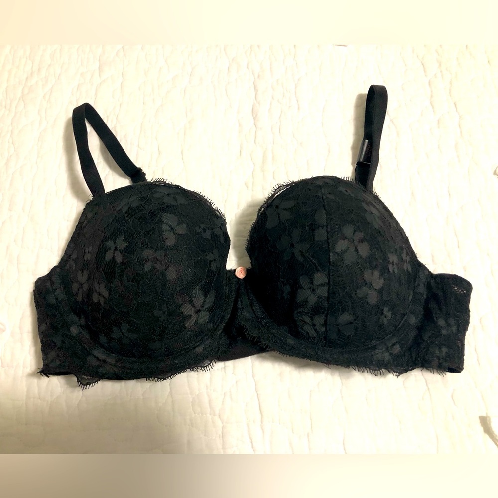 Black lace bra
